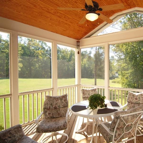 enjoyable-sunset-with-screened-porch